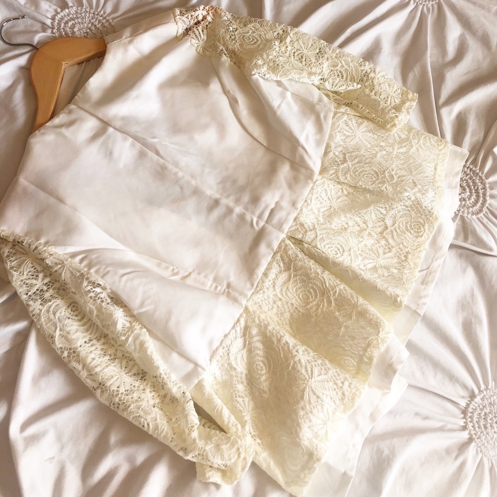 Laced Jacket - Picture 2 of 2